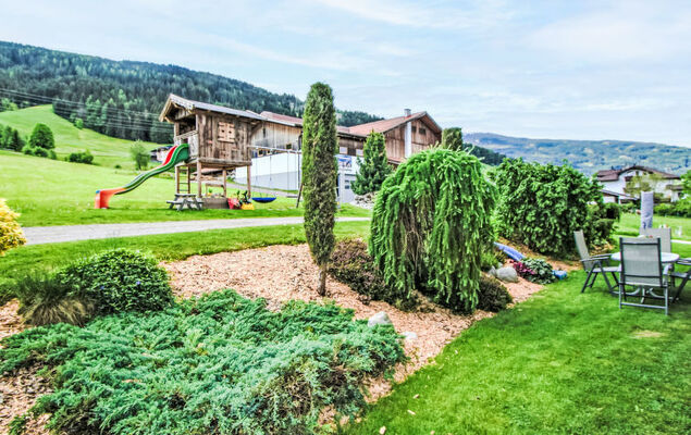 Christine - Photo 24