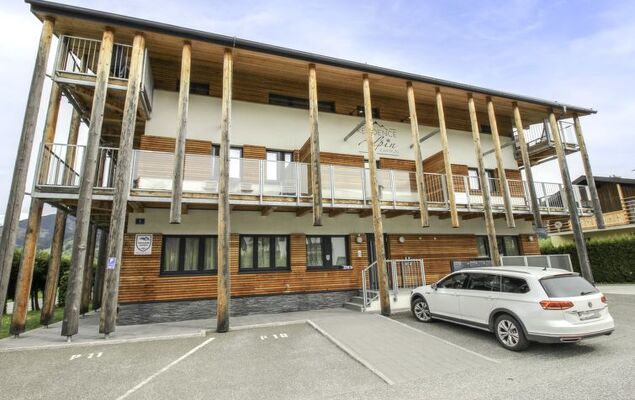 Justine (Top 9) - Photo 20